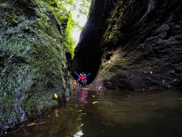 bali-canyoning-adventure-in-sambangan-canyon
