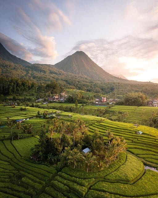 bali-discover-jungle-waterfalls-and-rice-terraces