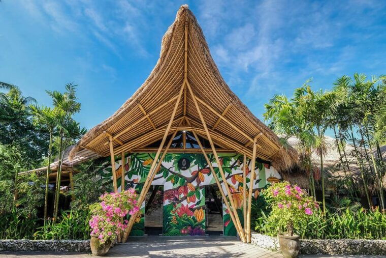 bali-family-friendly-tour-temple-botanical-park-unesco