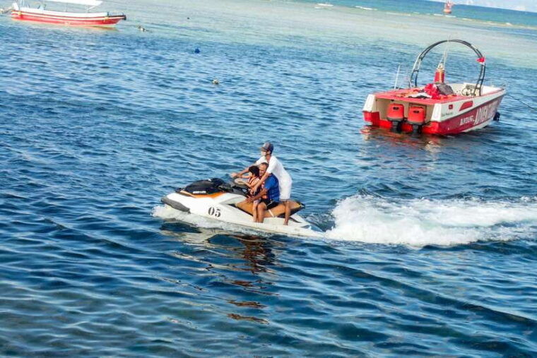 bali-parasailing-adventure-banana-boat-and-jet-ski