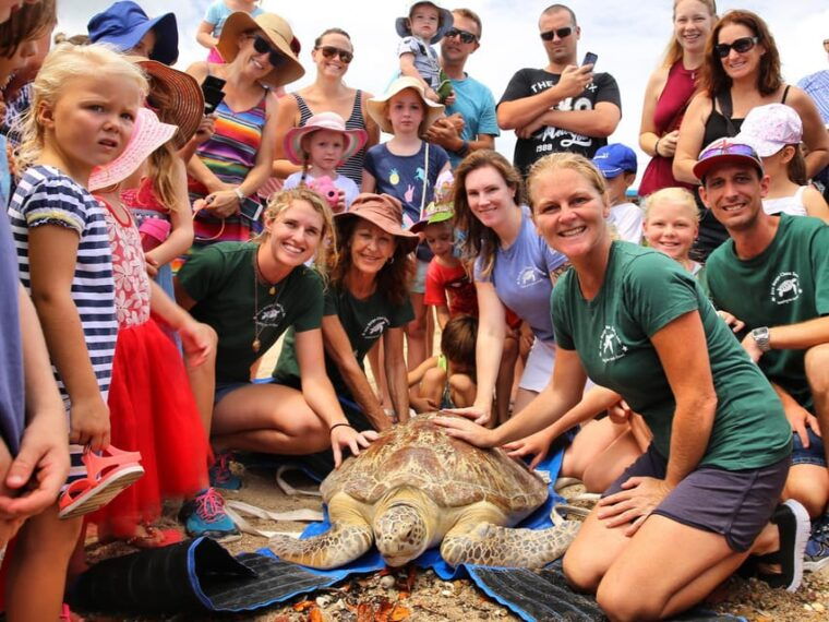 bali-turtle-conservation-and-education-tour-local-market