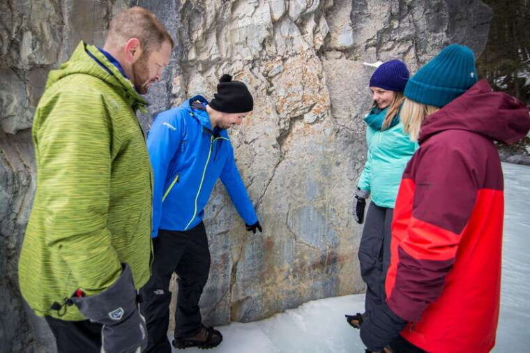 banff-grotto-canyon-icewalk