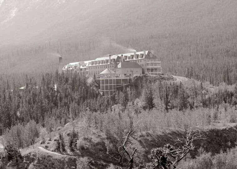 banff-lost-town-history-tour-1-5hrs-tour-transportation