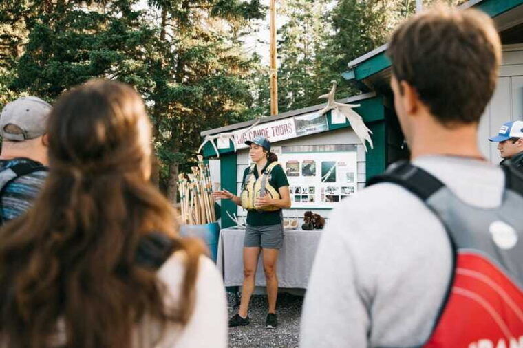 banff-national-park-big-canoe-river-explorer-tour