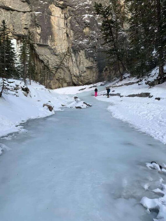 banff-wild-ice-winter-adventure-ice-cleat-included