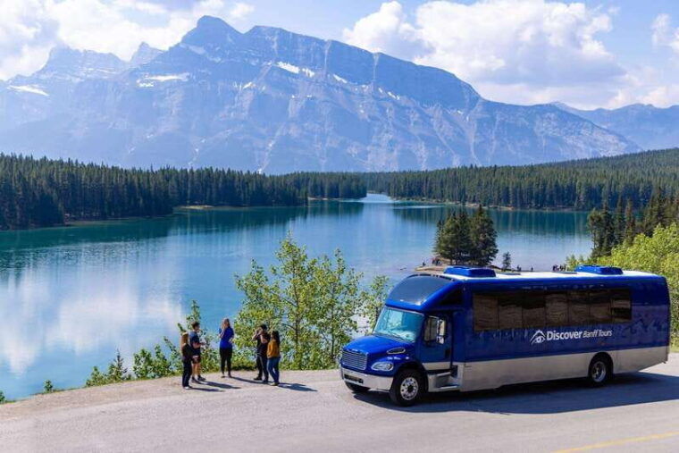 banff-wildlife-and-sightseeing-minibus-tour