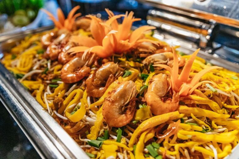 bangkok-alangka-luxury-buffet-dinner-cruise-with-live-music