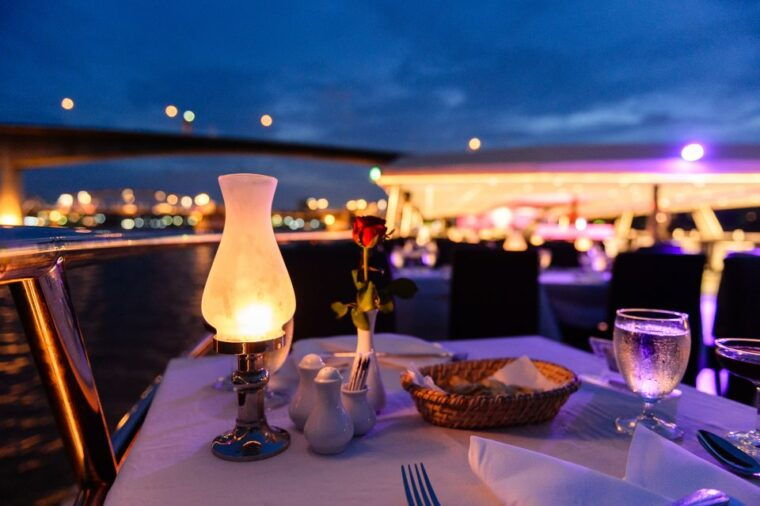 bangkok-river-dinner-cruise-on-the-chao-phraya-princess