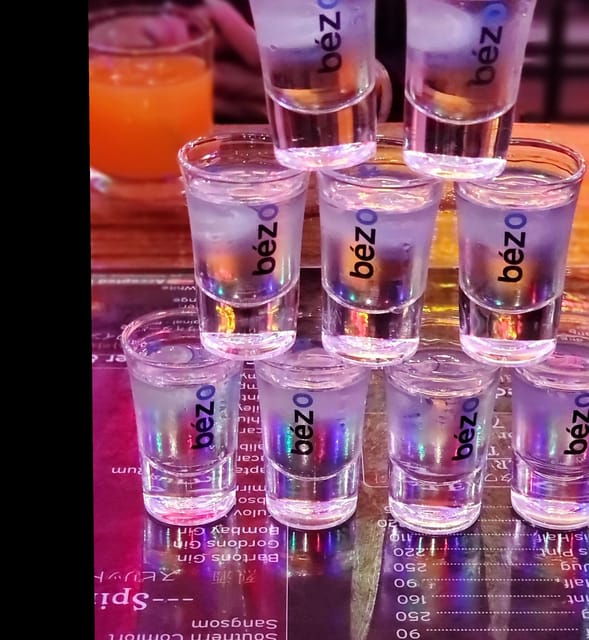 bangkok-sukhumvit-district-bar-and-club-crawl-with-shots
