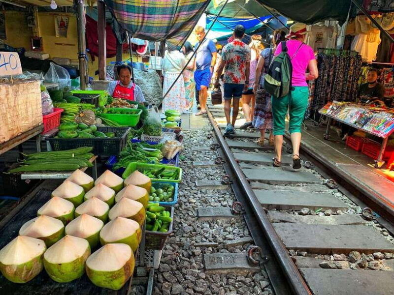 Bangkok: Train Market & Floating Market With Boat Ride - Participant Requirements