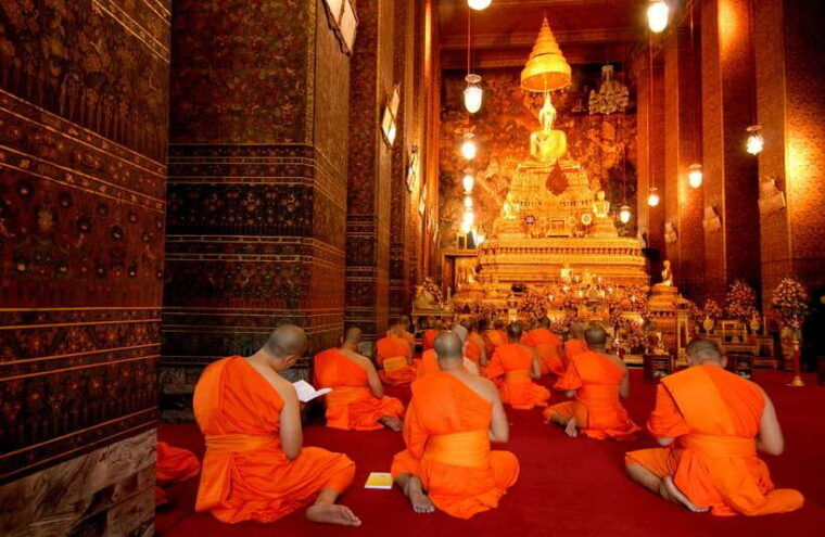 bangkok-wat-pho-and-wat-arun-guided-walking-tour
