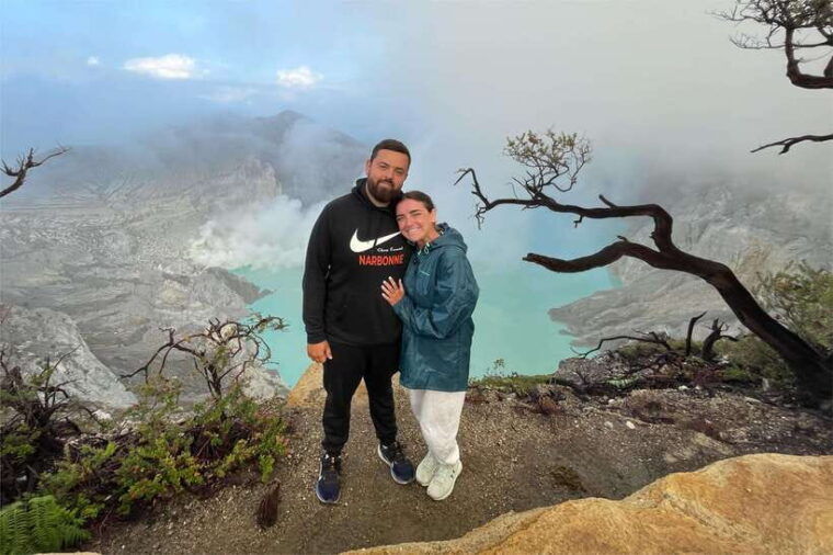banyuwangi-ijen-volcano-guided-sunrise-hike-with-pickup