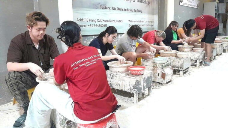 bat-trang-pottery-ceramics-class-in-hanois-old-quarter-vn