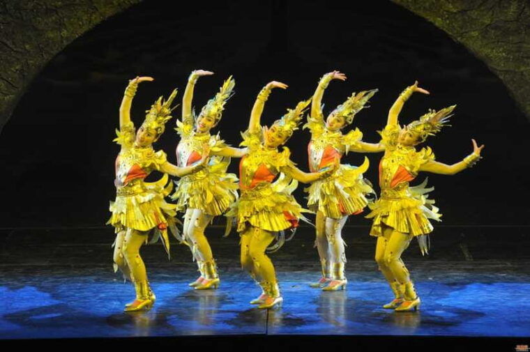 beijing-golden-mask-dynasty-show-with-private-transfer