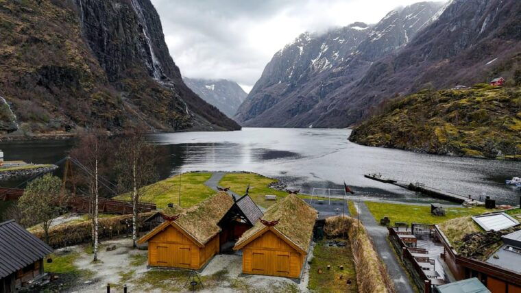 bergen-viking-village-naeroyfjorden-cruise-and-flam-railway