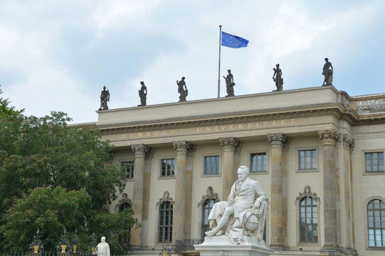 berlin-historic-center-walking-tour-with-a-real-berliner