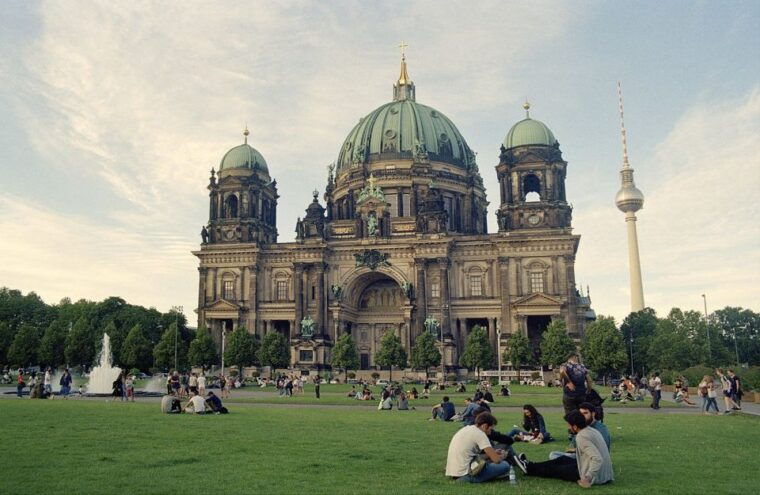 berlin-historical-highlights-walking-tour