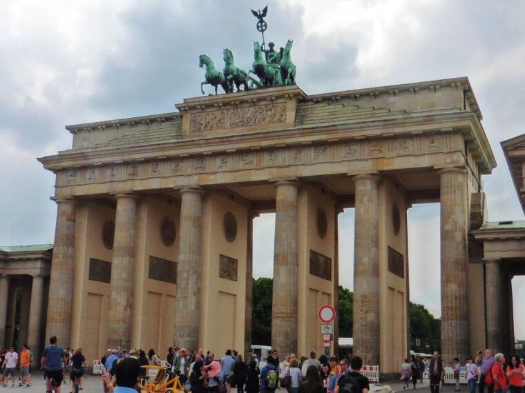 berlin-historical-sights-berlin-wall-tour-with-a-berliner