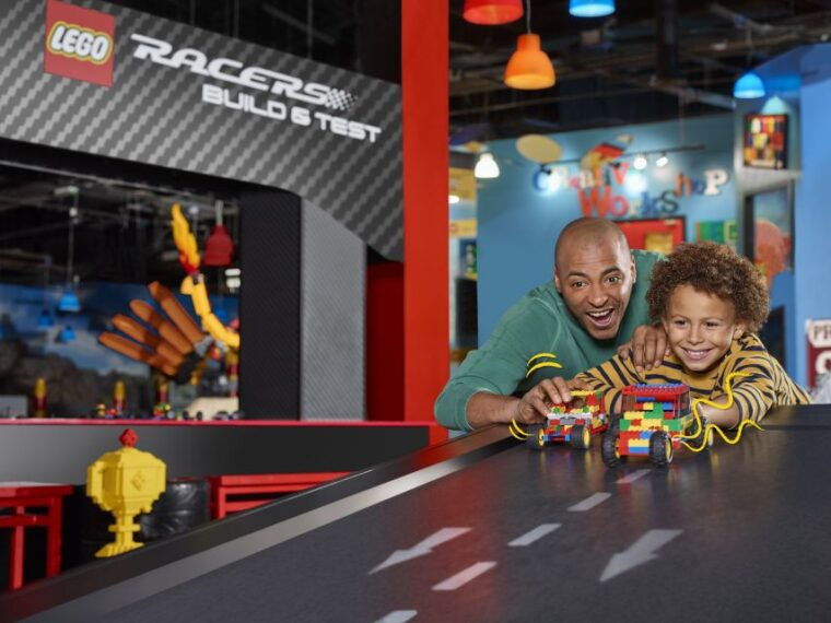 berlin-hop-on-hop-off-bus-legoland-discovery-centre