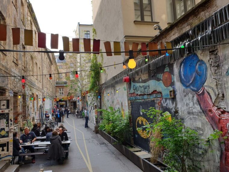 berlin-street-art-and-alternative-tour