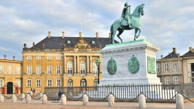 best-of-copenhagen-private-walking-tour-with-a-local