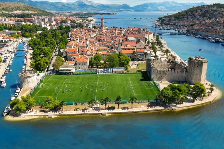 blue-lagoon-trogir-private-half-day-speedboat-tour