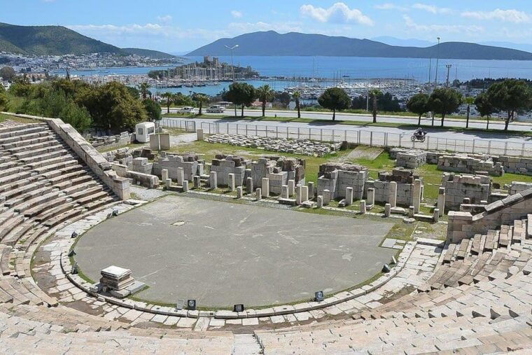 bodrum-city-tour-lunch-guide-entry-fees-included