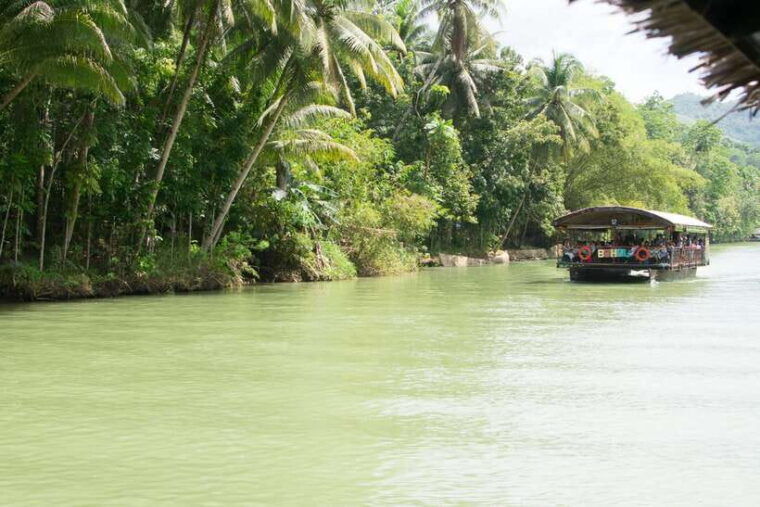 bohol-loboc-river-buffet-lunch-cruise-with-private-transfer