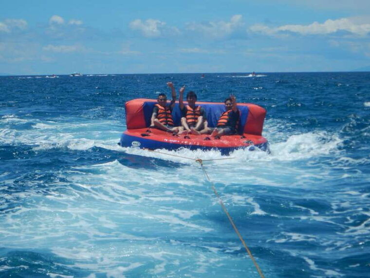 boracay-flying-donut-water-tubing-experience