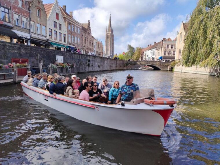bruges-small-group-boat-cruise-and-guided-walking-tour