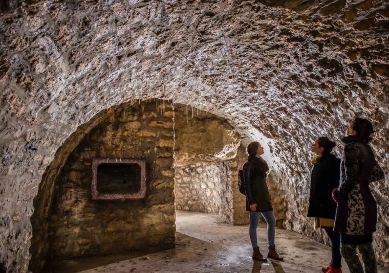 budapest-buda-castle-cave-tour