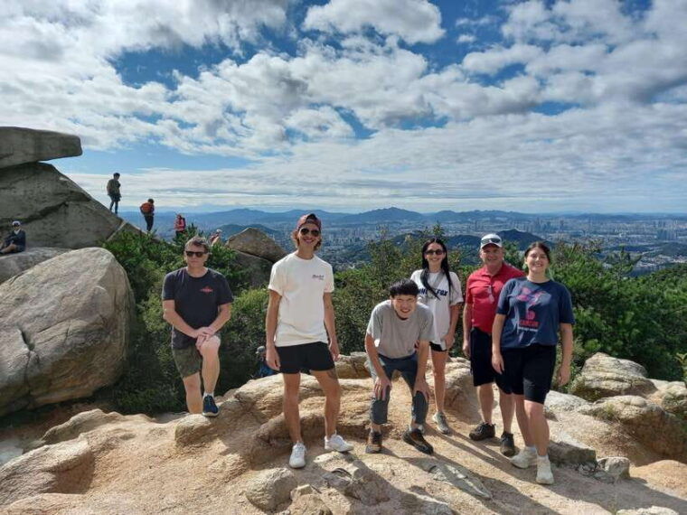 bukhansan-mountain-hiking-tour-6-hours
