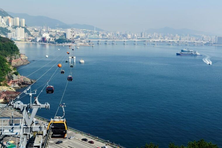 busan-sky-capsule-huinnyeoul-gamcheon-songdo-night-view