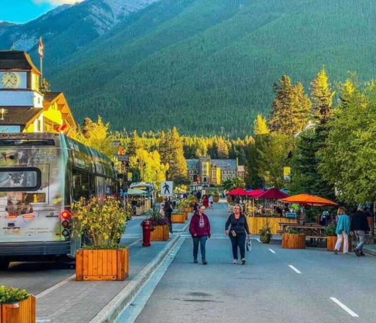 calgary-banff-gondola-lake-louise-and-emerald-lake-tour
