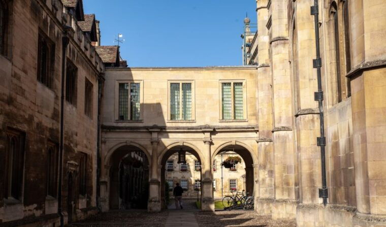 cambridge-university-alumni-tour-with-kings-college-option