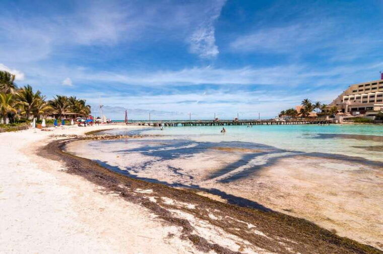 cancun-isla-mujeres-catamaran-tour-with-open-bar-of-drinks