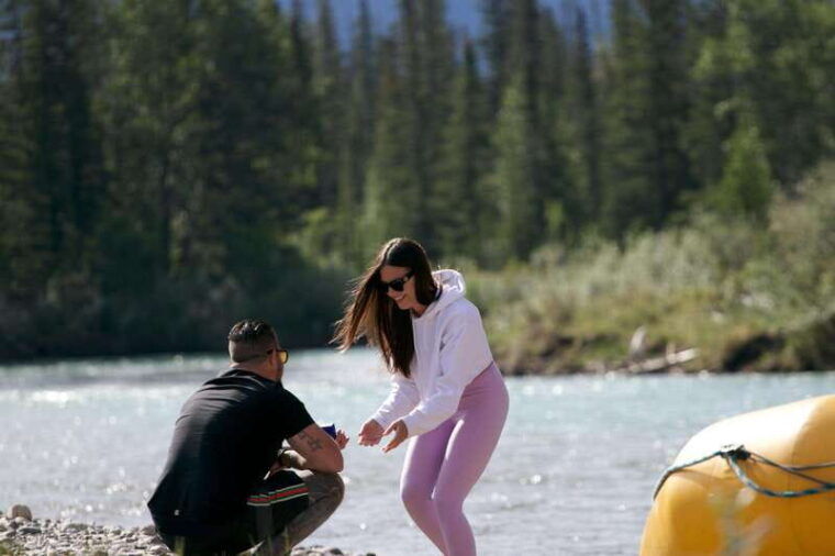 canmore-bow-river-scenic-float-tour