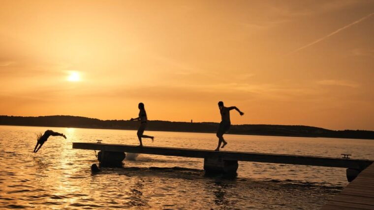 cape-kamenjak-sunset-kayak-sup-wine-tour