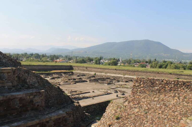 cdmx-visit-teotihuacan-with-early-access