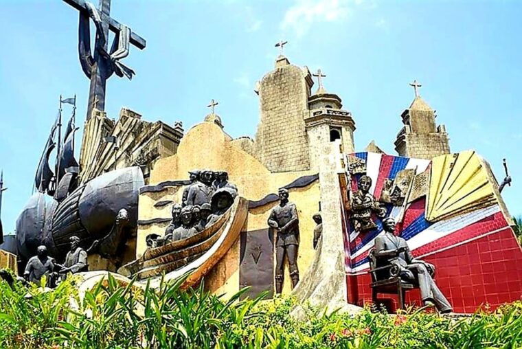 cebu-go-karting-ocean-park-history-tour-with-lunch