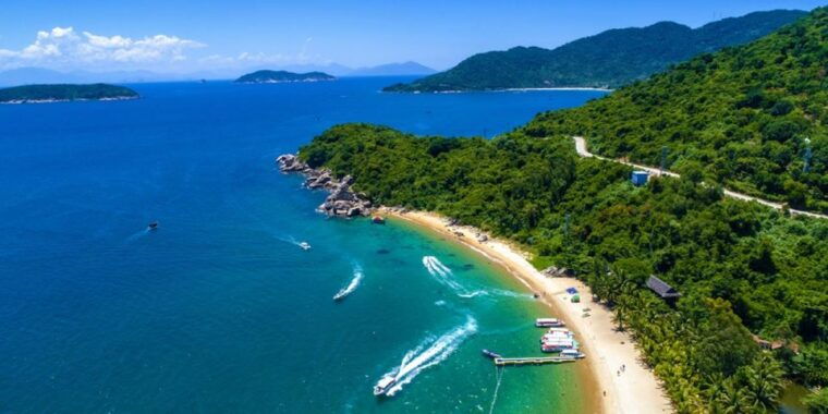 cham-island-snorkeling-tour-by-speed-boat-from-hoi-an-danang-2