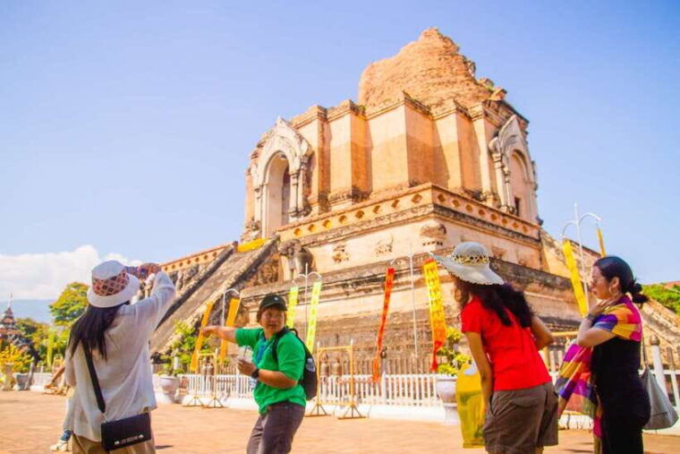 chiang-mai-3-hour-old-city-and-temples-guided-walking-tour