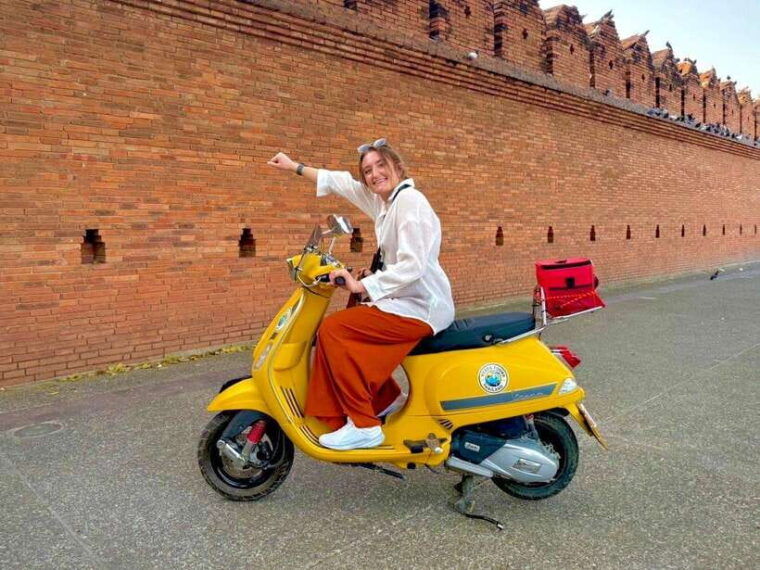 chiang-mai-discover-chiang-mais-after-dark-by-vespa-tour