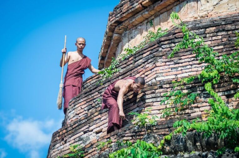 chiang-mai-historic-old-city-4-hour-guided-bike-tour