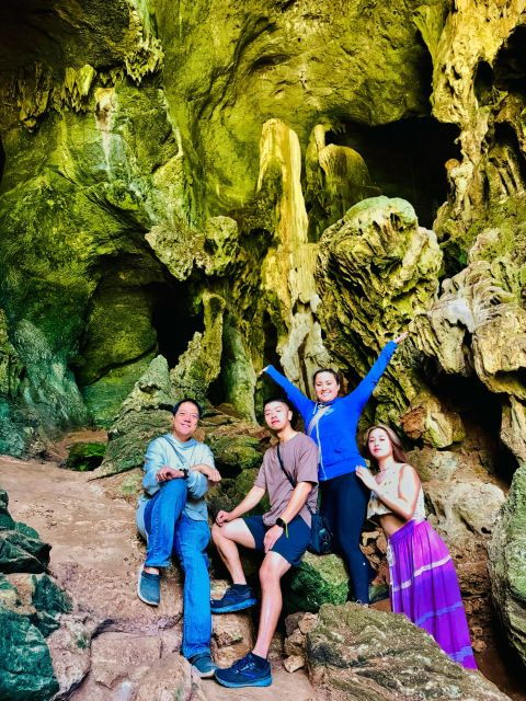 chiangmai-rainbow-cave-unseen-canyon-and-lanna-temple