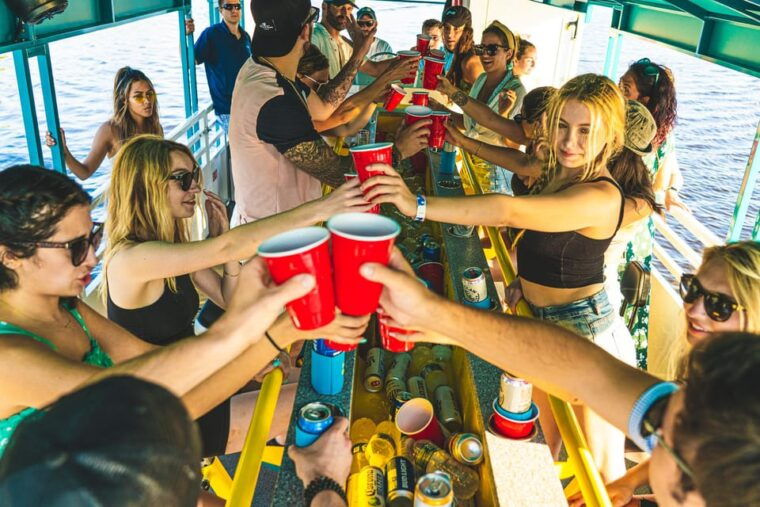 clearwater-island-hop-and-dolphin-watch-boat-tour