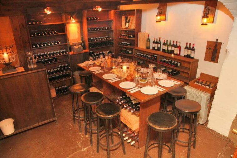 cologne-nippes-gourmet-wine-tasting-with-cheese-platter