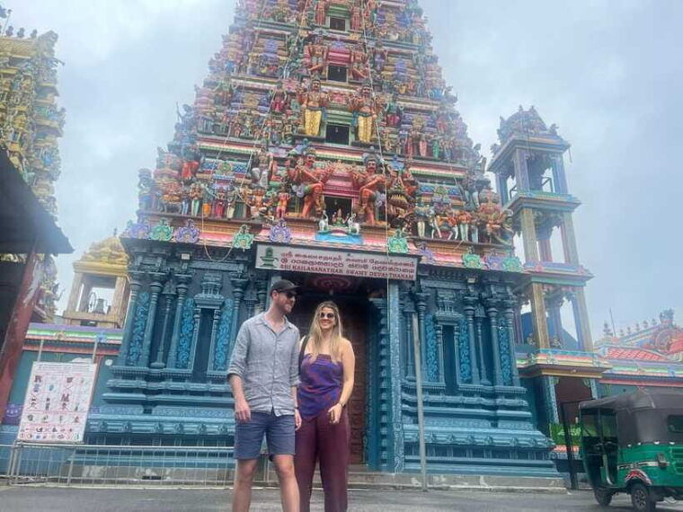 colombo-city-exploration-with-banana-leaf-lunch