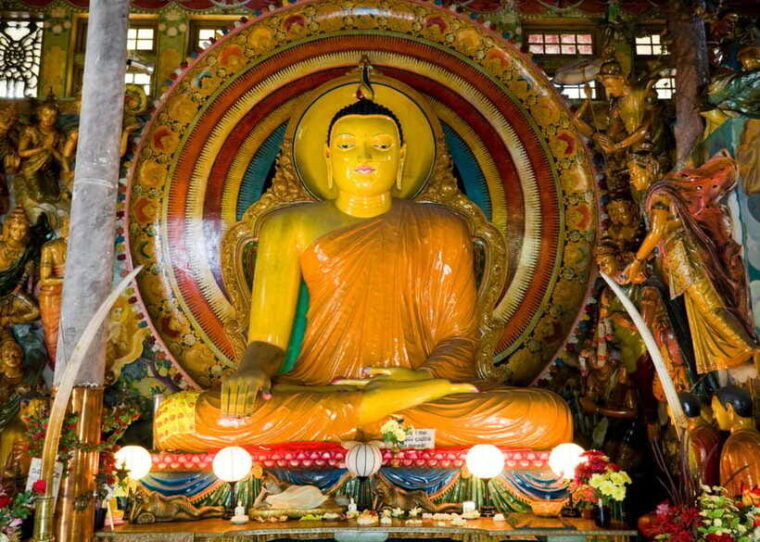 colombo-one-day-private-city-tour-with-gangaramaya-temple