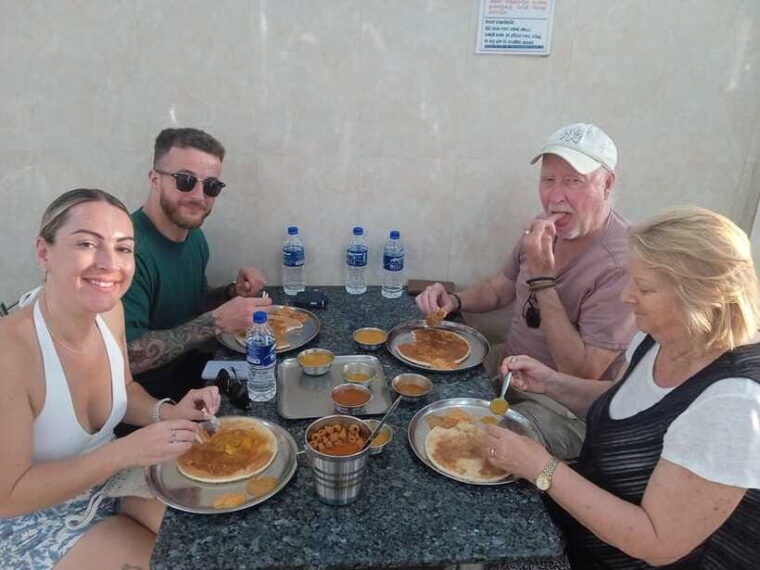 colombo-the-tastiest-private-street-food-tour-by-tuk-tuk